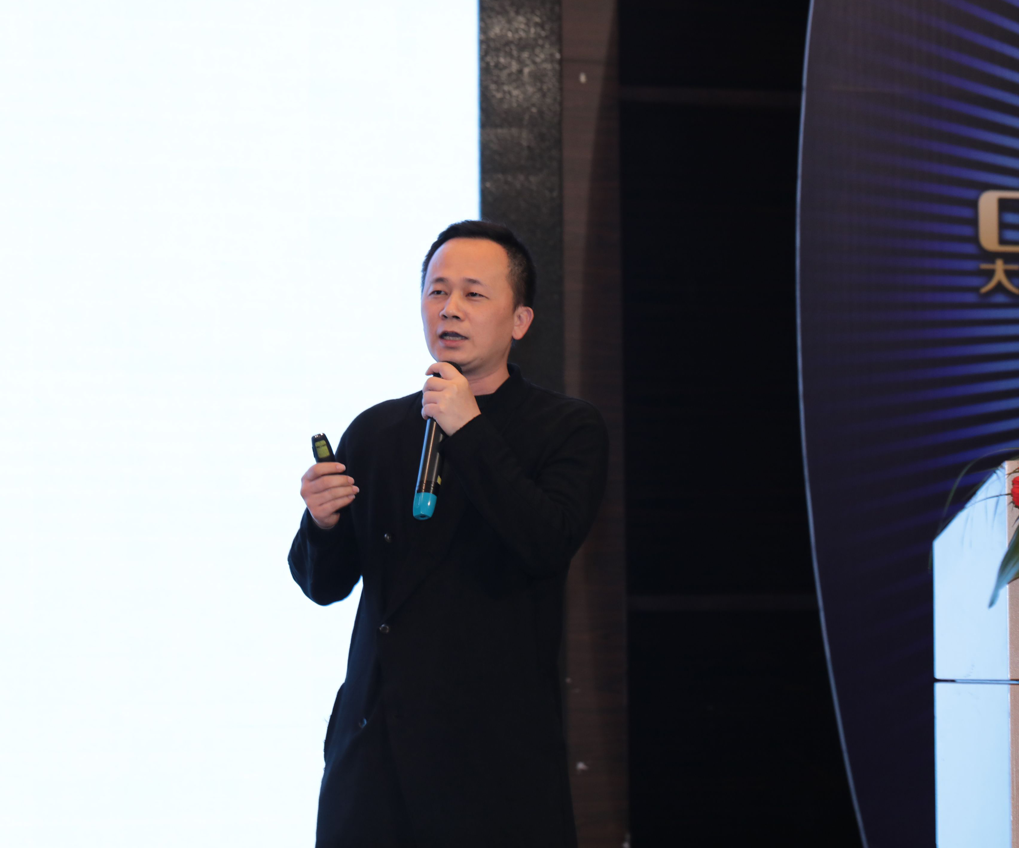 10 ��˼���OӋ����޹�˾�OӋ���O��ףԴ���v�������ڽK�ˡ����U�����OӋ���̘I���^�c.jpg